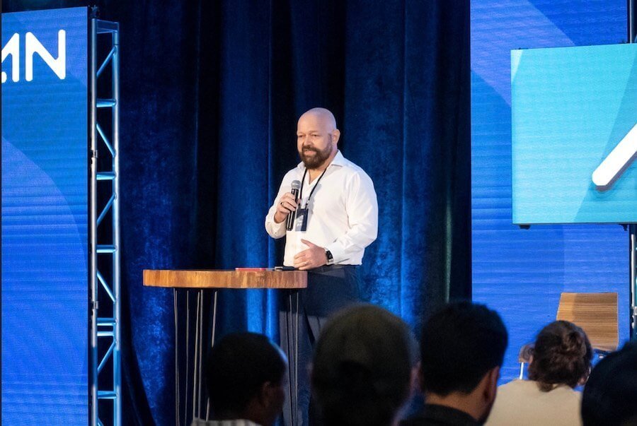 Gene Avakyan at speaking event